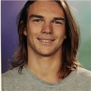 Etudiant en deuxième année de licence de biologie, donne cours jusqu'au niveau 3ème