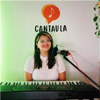 Profesora De Canto Especialista en la iniciacion al canto de todas als edades