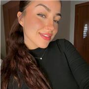 Profesora de Lengua Castellana y Literatura imparte clases a niños de primaria