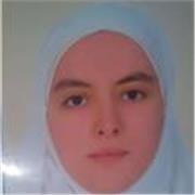 Étudiante en Master 1, d’origine arabe, ma langue maternelle est l’arabe que je maîtrise parfaitement à l’oral comme à l’écrit.