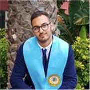 Profesor graduado en Lenguas Modernas y con Master en Secundaria 
