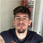 Soy Ingeniero Informático, con más de un año de experiencia en el sector tech y me encanta compartir lo que sé.