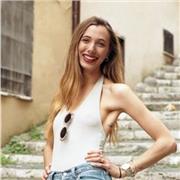 Insegnante per Aiuto Compiti, laurea lettere, persona energica