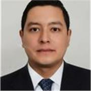 Profesor de inglés capacitándose y aprendiendo más para enseñar 