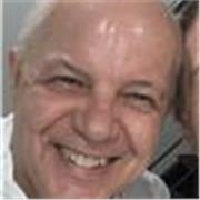 Professore brasiliano di Arte Contemporanea e architettura espositiva 