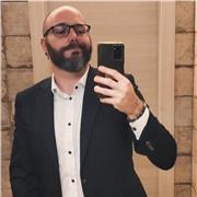 Cerco giovani principianti talentuosi per impartire lezioni di pianoforte, ti guiderò nel mondo della musica e del solfeggio!