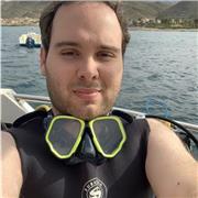 Graduado en biología, con el Master en formación del profesorado recién hecho y con años de experiencia en divulgación científica