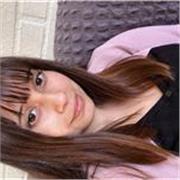 Alumna de cuarto medio con dos cursos de inglés intermedio y básico