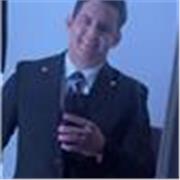 Graduado de bachillerato internacional bilingüe, Inglés y español también habilidades en alemán 