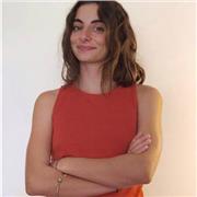 Laureata in Mediazione Linguistica con esperienza nell'insegnamento di italiano ai bambini e ragazzi stranieri