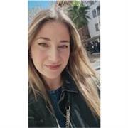 Graduada en Estudios Ingleses y española nativa con experiencia. Imparto clases para todo tipo de niveles