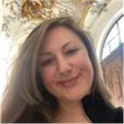 Native English Tutor with 6 years experience guiding junior interior designers. 
