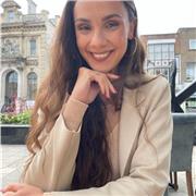 Career coach helping people at all ages find their dream job. Providing guidance on CV writing, job applications and interviews