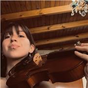 Profesora de Música ofrece clases de teoría musical y violín