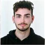 Profesor de ingles muy humano y cercano con el que aprender inglés no te resultará súper tedioso.