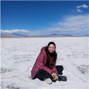 Profesora de Filosofia. Imparte clases a alumnos de nivel secundario y superior