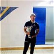 Entrenador de fútbol base (formativo) y entrenador o gestor de equipos juveniles y amateur en femenil y masculino.