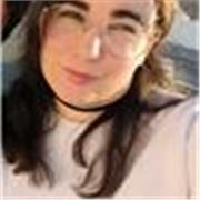 Soy una chica joven con ganas de abrirse al mercado laboral. Me gustaría enseñar inglés ambientado a la vida diaria
