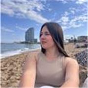 Soy paciente, cercana y adaptable. Daré clases a personas que quieran aprender español desde cero o mejorar su nivel.