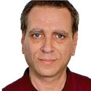 professeur bilingue (Arabe, Français), je peux enseigner l'Arabe aux toute tranche d'age