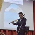 Studente al corso di laurea triennale presso l’istituto superiore di studi musicali v. bellini in possesso diploma di liceo musicale impartisce lezioni di flauto traverso, teoria e solfeggio