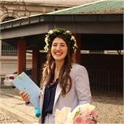 Amo la filosofia e la comunicazione di un sapere che si fa insieme. La mia sfida è fare emergere il potenziale in ogni studente!