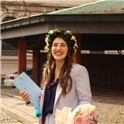 Amo la filosofia e la comunicazione di un sapere che si fa insieme. La mia sfida è fare emergere il potenziale in ogni studente!