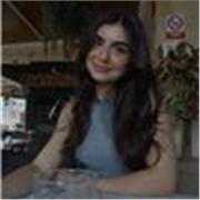 •	Abschluss einer bilingualen Privatschule (Unterrichtssprache: Deutsch/Englisch)
	•	Cambridge English Exam auf C1-Niveau erfolgr