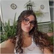 Maestra apta para todos los cursos, con ganas de enseñar y ayudar a quien lo necesite. Con previa experiencia con niños.