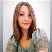 Salve, mi chiamo Federica de Candia e ho appena finito il liceo linguistico e a breve inizierò la facoltà di lettere a Bari, posso offrire ripetizioni in tutte le materie per chi frequenta le medie e ripetizioni di italiano e inglese per il biennio