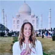Profesora formadora en Yoga y Meditacion aplicada lo terapeutico, profesora de anatomía y fisiología aplicadas al Yoga