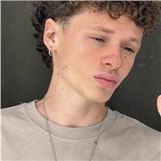 Sono uno studente medicina veterinaria al primo hanno e mi ritengo pronto per insegnare ai ragazzi scienze come biologia e chimica