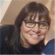 Profesora de Historia, imparte clases a niños/adultos de todas las edades