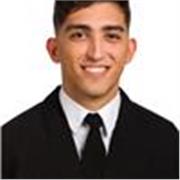 Estudiante de último curso de ingeniería da clases de materias de ingeniería
