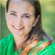 Laureata in lingue e letterature straniere , mi propongo per supporto e ripetzioni a studenti scuola primaria, secondarie e adulti nelle seguenti lingue: inglese, tedesco, francese