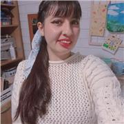 Profesora de artes y conceptos básicos con experiencia en diversos materiales y tecnicas