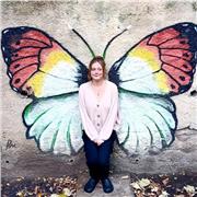 Native English speaker offering online tutoring to primary students.