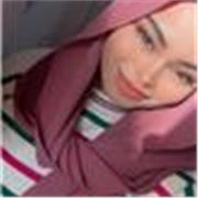 Passionate certified English tutor with international teaching experience 