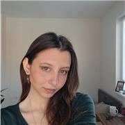 Englisch-Tutor, der aller Altersgruppe unterrichtet mit Schwerpunkt auf dem Sprechen