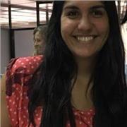 Profesora de Economía dicta clases de materias vinculadas