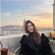 Estudiante universitaria muy aplicada y buena explicando con recursos para entender mejor cada materia