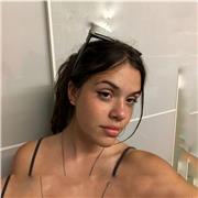 Studente quarta superiore con certificazione linguistica cambridge B1