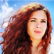 Laurenda in medicina con diploma di maturità classica impartisce lezioni di latino e greco con validata esperienza pluriennale.