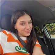 Studentessa universitaria paziente e disponibile per ripetizioni e supporto scolastico