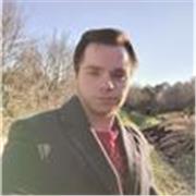 Passionné de maths depuis toujours avec une grande aisance dans ce domaine, les diplômes ne font pas tout.