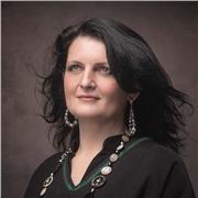 Ti senti bloccato sui libri? Tranquillo, ci pensiamo insieme.
Non ti va di studiare? A me va di affiancarti comunque.