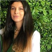 Profesora de múltiples asignaturas