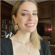 Insegnante di storia, filosofia e geografia impartisce lezioni anche online