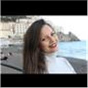 Studentessa presso la Scuola degli Studi Avanzati Sapienza e vincitrice di quattro borse di studio, offre ripetizioni di inglese