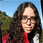 Soy graduada en Ciencias Ambientales y, en mi tiempo libre, ayudo con algunas materias. 